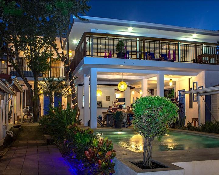 MARCH 2-9 | Tamarindo: Costa Rican surfing adventure 🏄